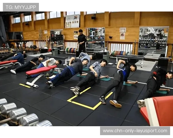 国家队在备战中注重体能与技术平衡，国家队体育的重视