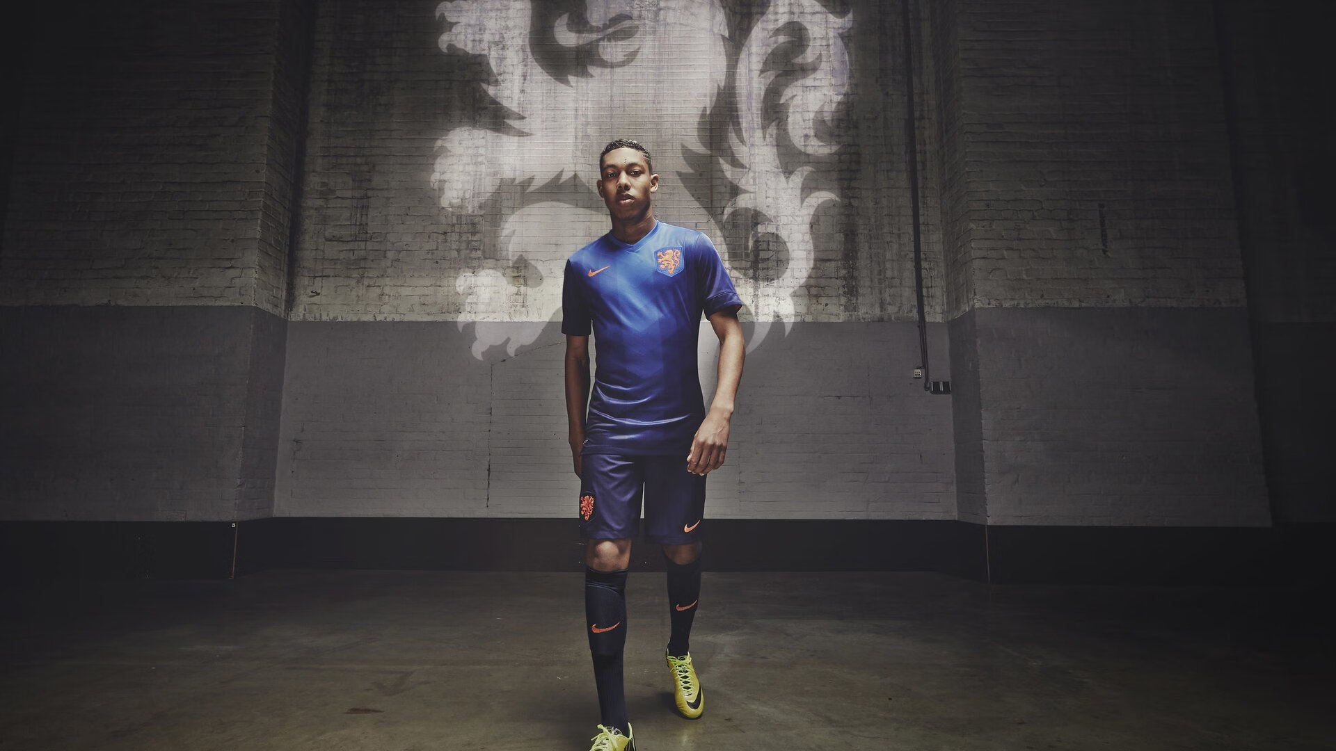 BLG黑马操作翻盘演绎巅峰,黑马0攻